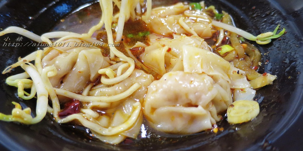 蜀留香川味擔擔麵‧酸辣粉：別具風味 ‧ 蜀留香川味擔擔麵