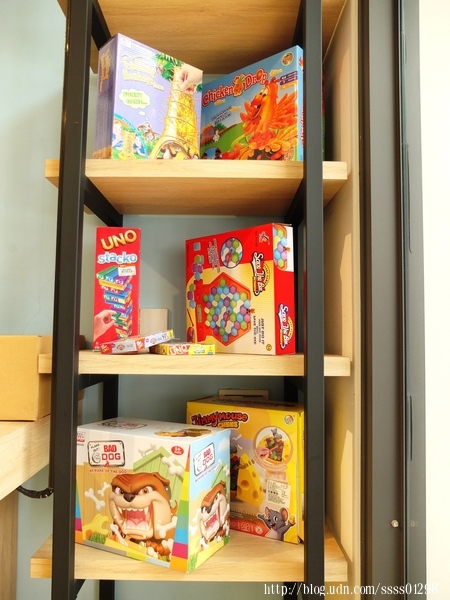 Dochi Juice 都奇果汁嘉義秀泰店:美食體驗【都奇果汁嘉義秀泰店】喝果汁玩積木DIY 多樣新鮮蔬果自由組合 客製化百分之百純天然果汁