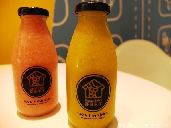 Dochi Juice 都奇果汁嘉義秀泰店:美食體驗【都奇果汁嘉義秀泰店】喝果汁玩積木DIY 多樣新鮮蔬果自由組合 客製化百分之百純天然果汁