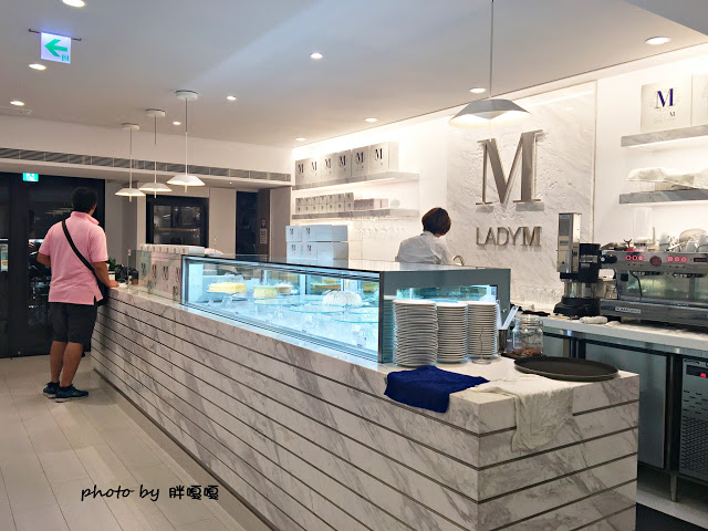 【台北 大安】Lady M Taiwan旗艦店🍰🍰🍰來自紐約,席捲全台的超人氣千層蛋糕,口味卻是令人大大失望,沒有想像中的好吃,捷運國父紀念館站