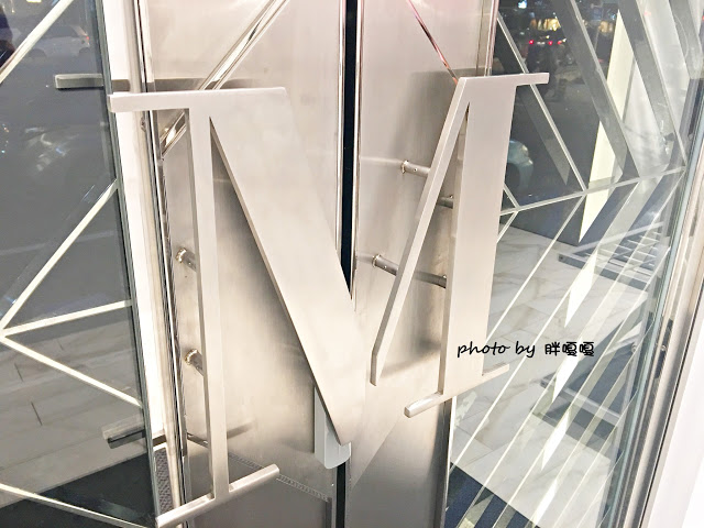 【台北 大安】Lady M Taiwan旗艦店🍰🍰🍰來自紐約,席捲全台的超人氣千層蛋糕,口味卻是令人大大失望,沒有想像中的好吃,捷運國父紀念館站