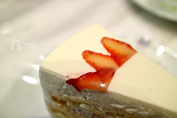 Lady M 台灣旗艦店:├吃喝┤├國父紀念館站┤Lady M台灣旗艦店-來自紐約傳說中的LV千層蛋糕!