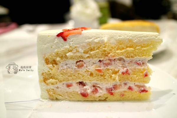 Lady M 台灣旗艦店:├吃喝┤├國父紀念館站┤Lady M台灣旗艦店-來自紐約傳說中的LV千層蛋糕!