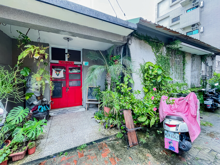 台南咖啡美食 – 城東合作社 x 星期5、6另有深夜咖啡時段哦!