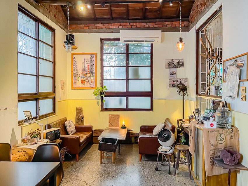 台南咖啡美食 – 城東合作社 x 星期5、6另有深夜咖啡時段哦!