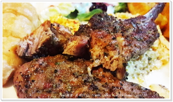 鬍子爵士：《三重美式餐廳》有質感生活美學的餐飲-『鬍子爵士』