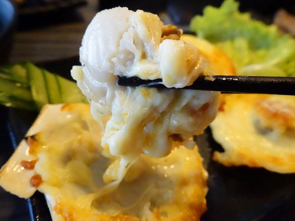 御品皇麻辣鴛鴦鍋：【捷運美食】御品皇麻辣鴛鴦鍋 海鮮拼盤就是鮮 還有滷煮/焗烤/串燒 多樣化菜色一次滿足你的挑剔的味蕾！