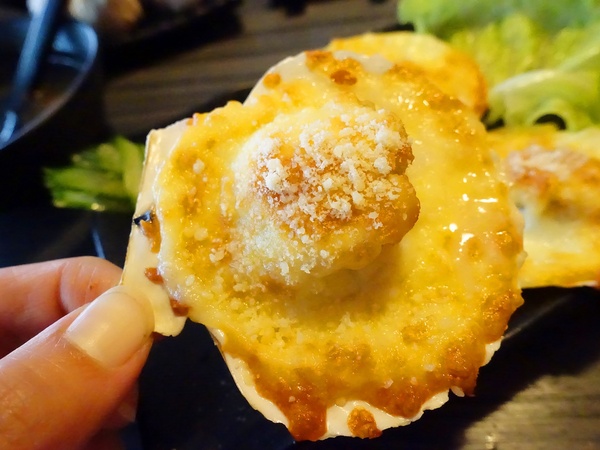 御品皇麻辣鴛鴦鍋：【捷運美食】御品皇麻辣鴛鴦鍋 海鮮拼盤就是鮮 還有滷煮/焗烤/串燒 多樣化菜色一次滿足你的挑剔的味蕾！