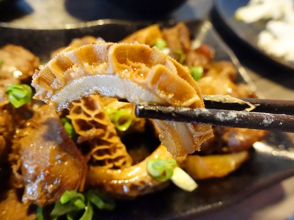 御品皇麻辣鴛鴦鍋：【捷運美食】御品皇麻辣鴛鴦鍋 海鮮拼盤就是鮮 還有滷煮/焗烤/串燒 多樣化菜色一次滿足你的挑剔的味蕾！