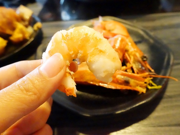 御品皇麻辣鴛鴦鍋：【捷運美食】御品皇麻辣鴛鴦鍋 海鮮拼盤就是鮮 還有滷煮/焗烤/串燒 多樣化菜色一次滿足你的挑剔的味蕾！