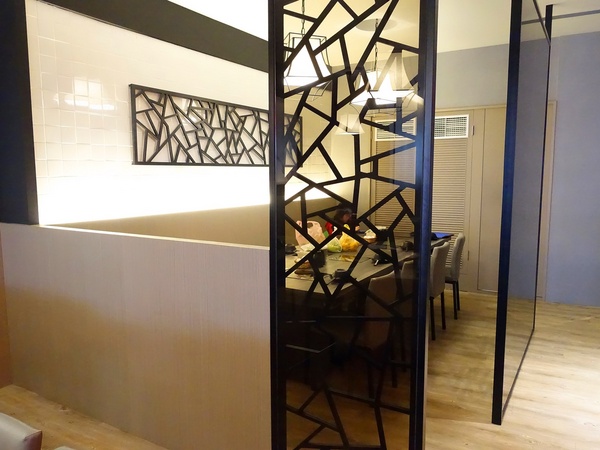 御品皇麻辣鴛鴦鍋：【捷運美食】御品皇麻辣鴛鴦鍋 海鮮拼盤就是鮮 還有滷煮/焗烤/串燒 多樣化菜色一次滿足你的挑剔的味蕾！