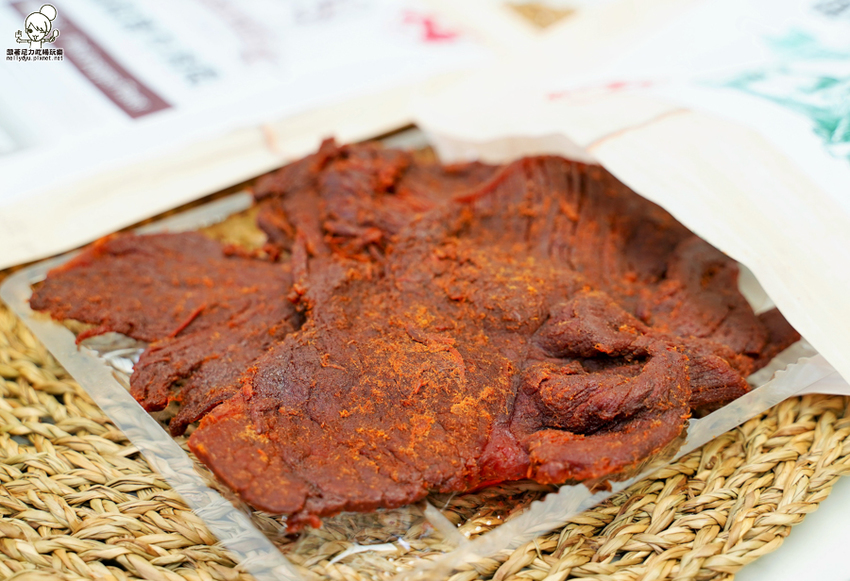 好吃到不想分享!飄洋過海的限定金門風味肉乾、素肉乾、辣肉乾,瀰漫整個辦公室的超唰嘴團購美食|喬安牧場 - 跟著尼力吃喝玩樂&親子生活