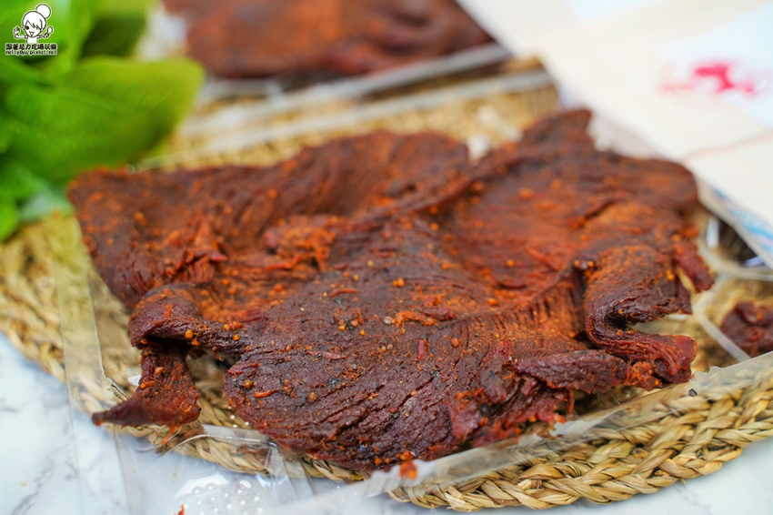 好吃到不想分享!飄洋過海的限定金門風味肉乾、素肉乾、辣肉乾,瀰漫整個辦公室的超唰嘴團購美食|喬安牧場 - 跟著尼力吃喝玩樂&親子生活