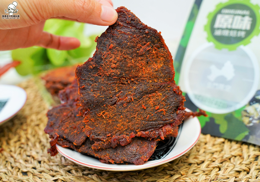 好吃到不想分享!飄洋過海的限定金門風味肉乾、素肉乾、辣肉乾,瀰漫整個辦公室的超唰嘴團購美食|喬安牧場 - 跟著尼力吃喝玩樂&親子生活