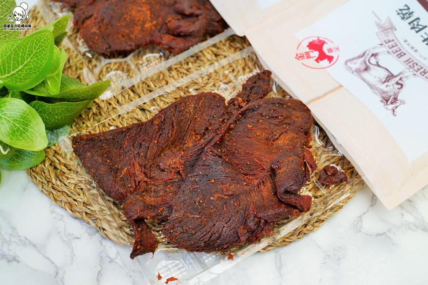 好吃到不想分享!飄洋過海的限定金門風味肉乾、素肉乾、辣肉乾,瀰漫整個辦公室的超唰嘴團購美食|喬安牧場 - 跟著尼力吃喝玩樂&親子生活