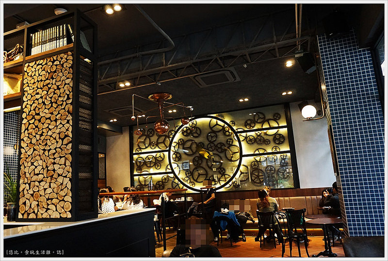 卡啡那CAFFAINA 大墩店-11-齒輪牆