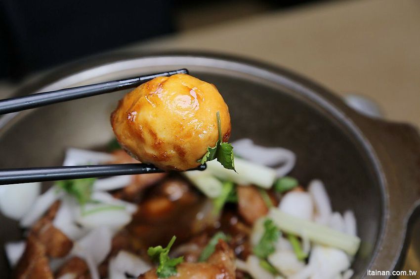 台南南科美食｜柏柏爾簡餐.火鍋~平價美味料多實在!另類特色火鍋一品花雕雞一鍋兩吃讓人好上癮!! - 台南好Food遊