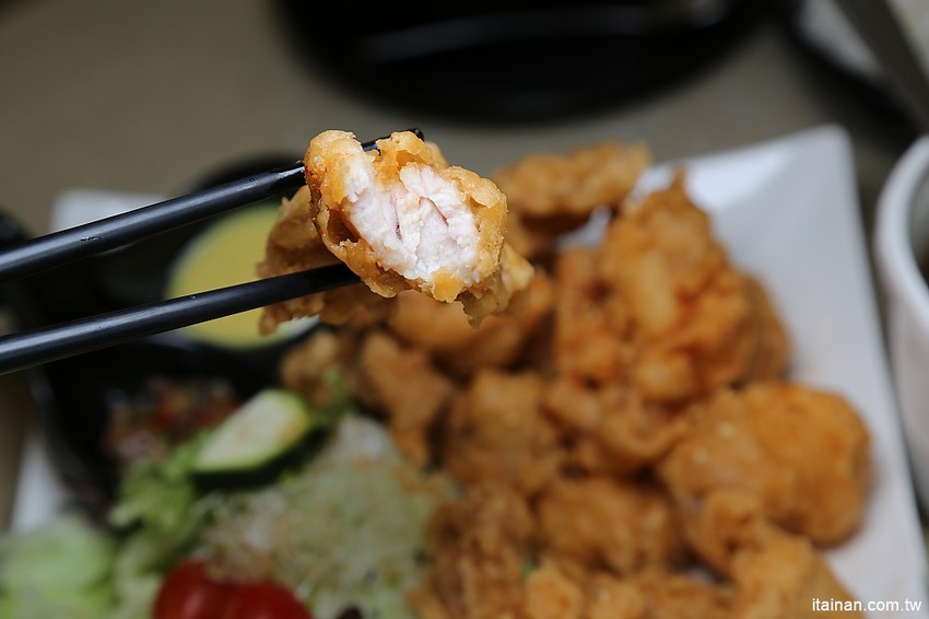 台南南科美食｜柏柏爾簡餐.火鍋~平價美味料多實在!另類特色火鍋一品花雕雞一鍋兩吃讓人好上癮!! - 台南好Food遊