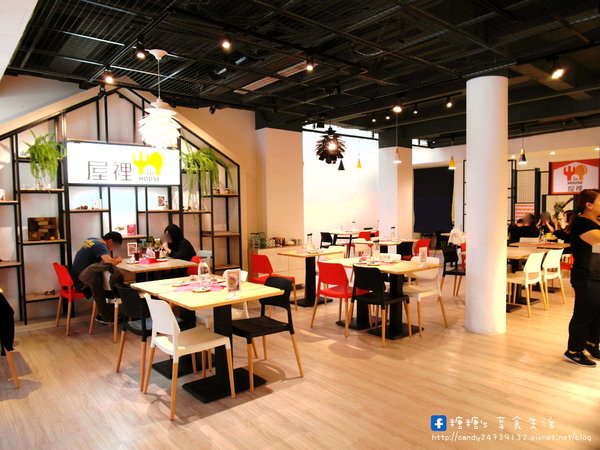 屋裡 In House 義式餐廳:〖台中│美食〗屋裡 In House 義式餐廳 ❤ 不只是義式餐點,還有甜甜的下午茶(全天供應)~鬆餅擺盤超美的,價格也超平價!!快來跟糖糖一同享用抹茶系列下午茶~