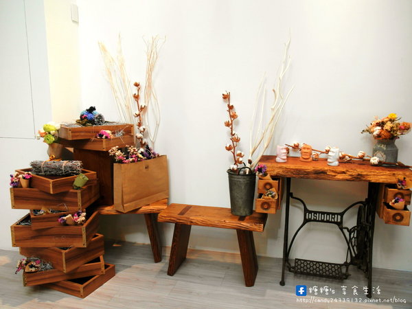 屋裡 In House 義式餐廳:〖台中│美食〗屋裡 In House 義式餐廳 ❤ 不只是義式餐點,還有甜甜的下午茶(全天供應)~鬆餅擺盤超美的,價格也超平價!!快來跟糖糖一同享用抹茶系列下午茶~