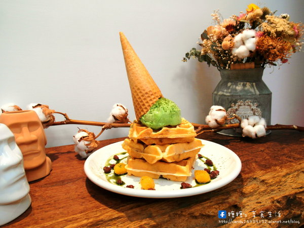 屋裡 In House 義式餐廳:〖台中│美食〗屋裡 In House 義式餐廳 ❤ 不只是義式餐點,還有甜甜的下午茶(全天供應)~鬆餅擺盤超美的,價格也超平價!!快來跟糖糖一同享用抹茶系列下午茶~