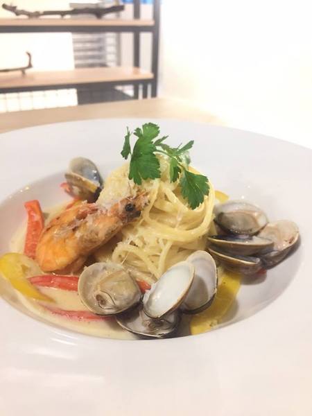 屋裡 In House 義式餐廳:屋裡 In House 義式餐廳-科博館附近大推義式料理 超美味北義拼圖pizza 一年快閃趕緊把握!!!