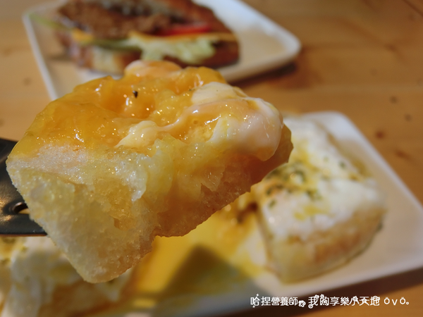 【北投美食】《茶咖控輕食咖啡館》輕食、咖啡、下午茶，隱藏在全聯旁的吉利廣場內！