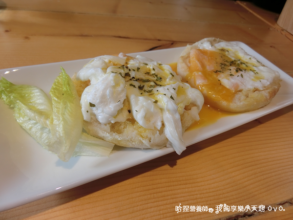 【北投美食】《茶咖控輕食咖啡館》輕食、咖啡、下午茶，隱藏在全聯旁的吉利廣場內！