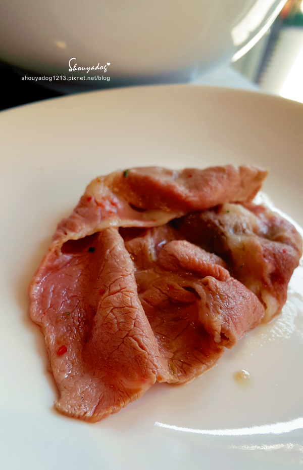 MI'S SERIES 覓精緻鍋物(新莊店)：【鴛鴦鍋】超大鮮甜肉片在這裡 MI'S SERIES 覓精緻鍋物-新莊店