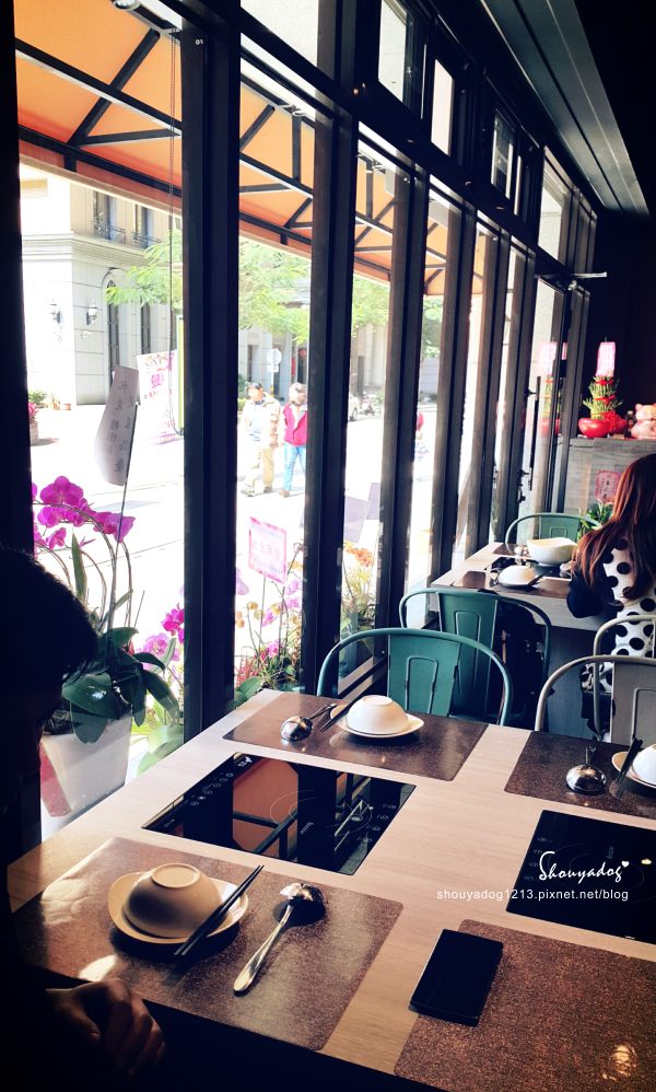 MI'S SERIES 覓精緻鍋物(新莊店)：【鴛鴦鍋】超大鮮甜肉片在這裡 MI'S SERIES 覓精緻鍋物-新莊店