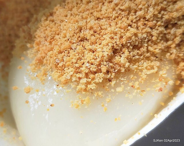 (新竹都城隍廟美食)「周家燒麻糬 」(Mochi with peanuts and sesame fillings), Hsinchu city, Apr 2, 2023, SJKen