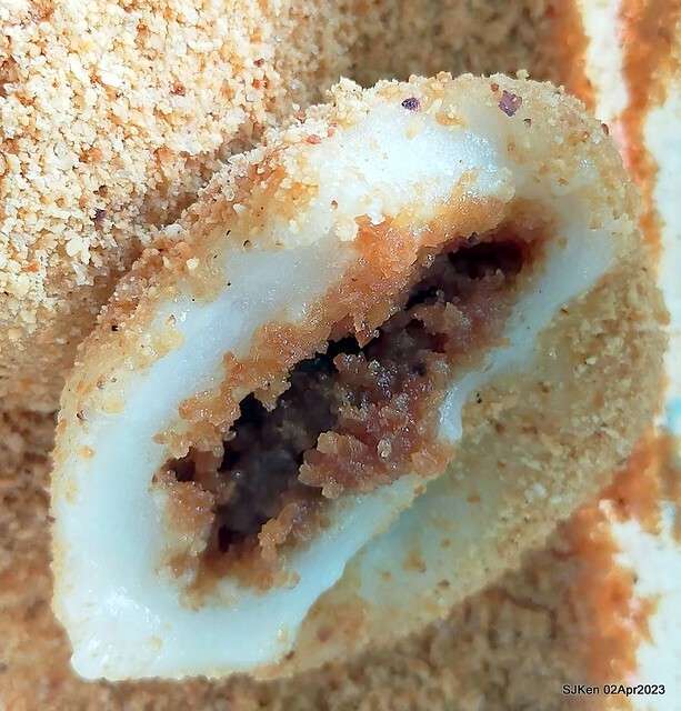 (新竹都城隍廟美食)「周家燒麻糬 」(Mochi with peanuts and sesame fillings), Hsinchu city, Apr 2, 2023, SJKen