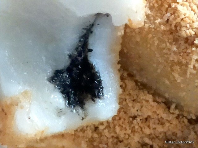 (新竹都城隍廟美食)「周家燒麻糬 」(Mochi with peanuts and sesame fillings), Hsinchu city, Apr 2, 2023, SJKen