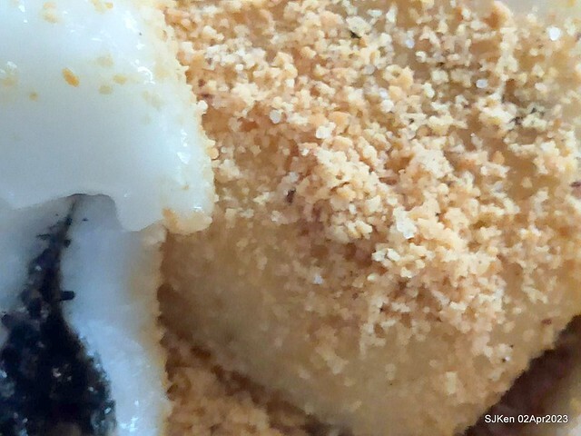 (新竹都城隍廟美食)「周家燒麻糬 」(Mochi with peanuts and sesame fillings), Hsinchu city, Apr 2, 2023, SJKen