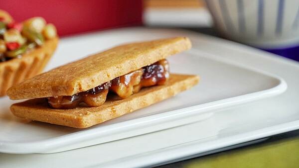 LINE_ALBUM_FALE 法樂金色年華C款_221119_14.jpg