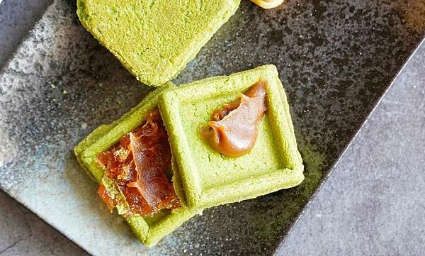 LINE_ALBUM_FALE 法樂金色年華C款_221119_5.jpg