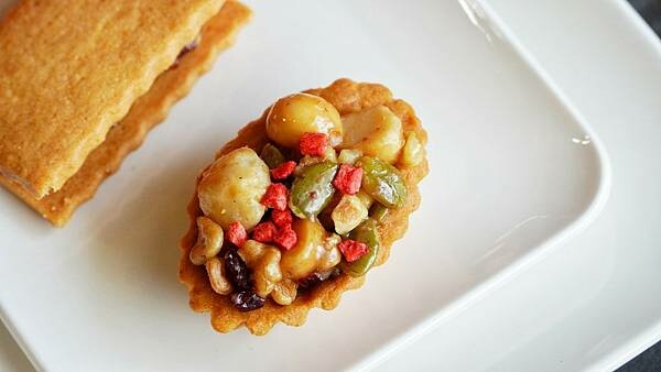 LINE_ALBUM_FALE 法樂金色年華C款_221119_11.jpg