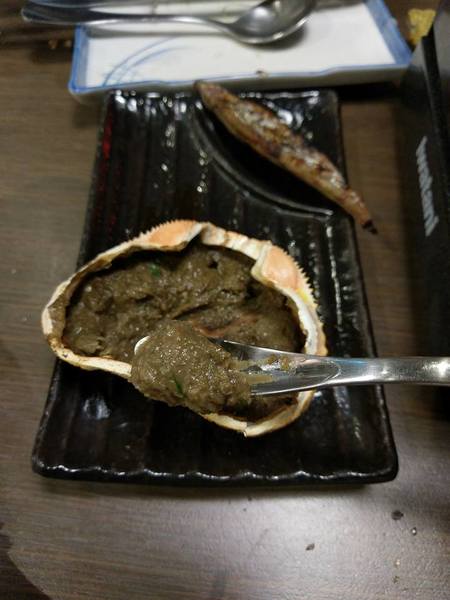 京丸水產 居酒屋：京丸水產 居酒屋-全台第一家24HR營業的居酒屋  新鮮海產活跳跳  日式的裝潢好吸引人