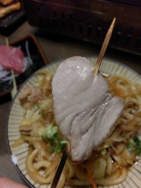 京丸水產 居酒屋：京丸水產 居酒屋-全台第一家24HR營業的居酒屋  新鮮海產活跳跳  日式的裝潢好吸引人