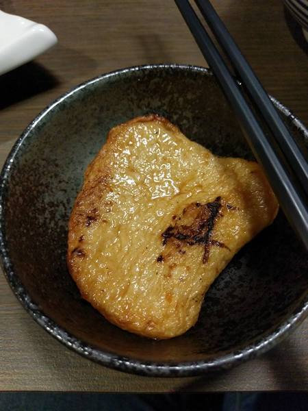 京丸水產 居酒屋：京丸水產 居酒屋-全台第一家24HR營業的居酒屋  新鮮海產活跳跳  日式的裝潢好吸引人