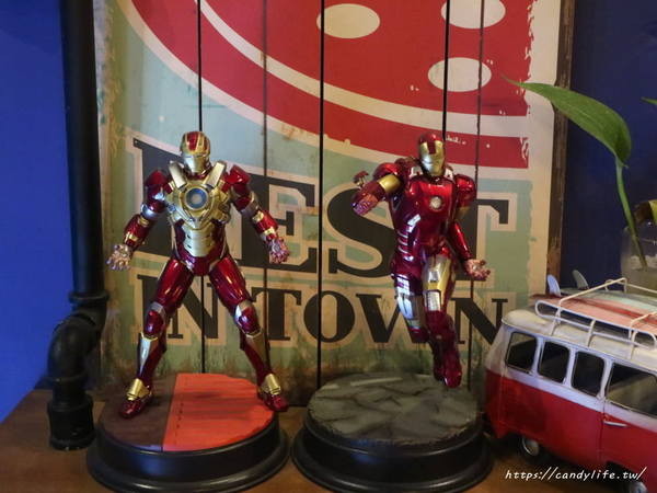 薩克森 比利時餐酒館 Sachsen Beer Bar:台中美食│薩克森 比利時餐酒館〃一整面啤酒牆結合漫威英雄系列,逢甲商圈餐酒館推薦~