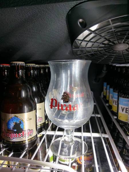 薩克森 比利時餐酒館 Sachsen Beer Bar：薩克森 比利時餐酒館 Sachsen Beer Bar-逢甲青海路上餐酒館 酒類品項重多 餐點選擇也不少 是三五好友聚餐的好選擇