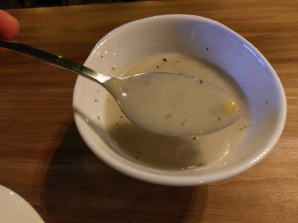 薩克森 比利時餐酒館 Sachsen Beer Bar：薩克森 比利時餐酒館 Sachsen Beer Bar-逢甲青海路上餐酒館 酒類品項重多 餐點選擇也不少 是三五好友聚餐的好選擇