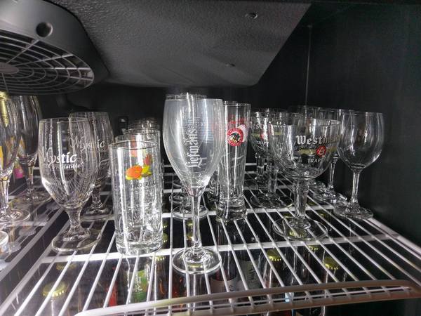 薩克森 比利時餐酒館 Sachsen Beer Bar：薩克森 比利時餐酒館 Sachsen Beer Bar-逢甲青海路上餐酒館 酒類品項重多 餐點選擇也不少 是三五好友聚餐的好選擇