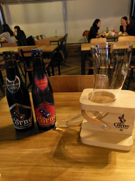 薩克森 比利時餐酒館 Sachsen Beer Bar：薩克森 比利時餐酒館 Sachsen Beer Bar-逢甲青海路上餐酒館 酒類品項重多 餐點選擇也不少 是三五好友聚餐的好選擇