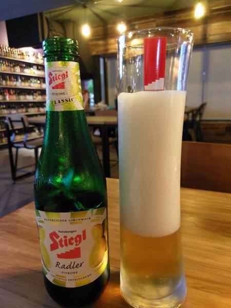 薩克森 比利時餐酒館 Sachsen Beer Bar：薩克森 比利時餐酒館 Sachsen Beer Bar-逢甲青海路上餐酒館 酒類品項重多 餐點選擇也不少 是三五好友聚餐的好選擇