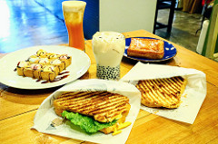 【宜蘭早午餐】BLACK HOUSE CAFE 黑宅咖啡｜下午茶咖啡自家烘焙咖啡豆民宿