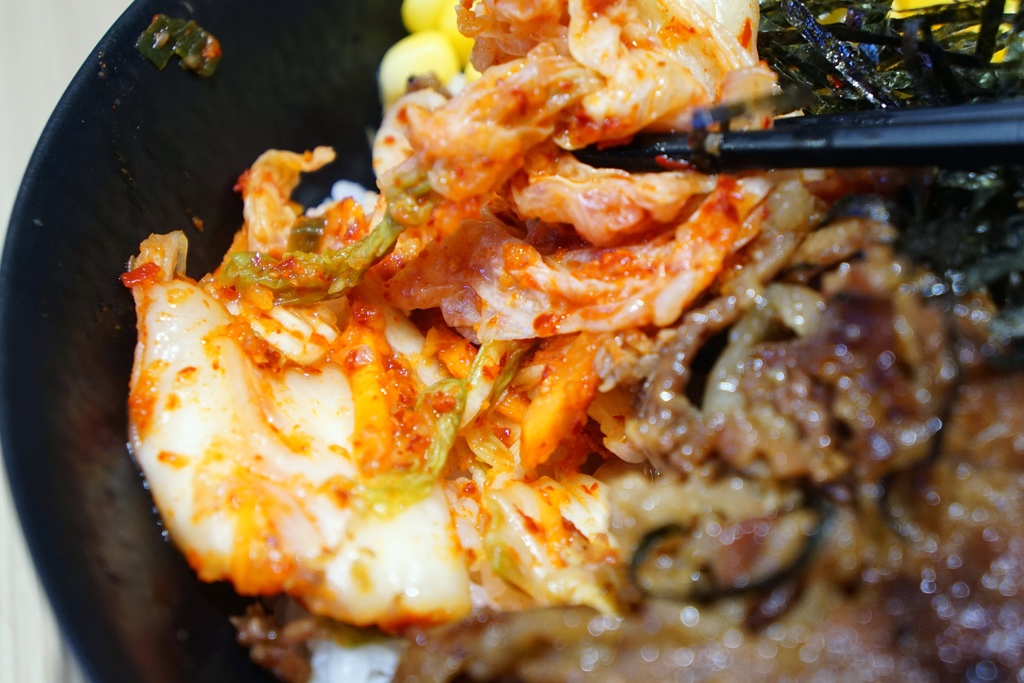 招牌碳烤牛豬雙拼