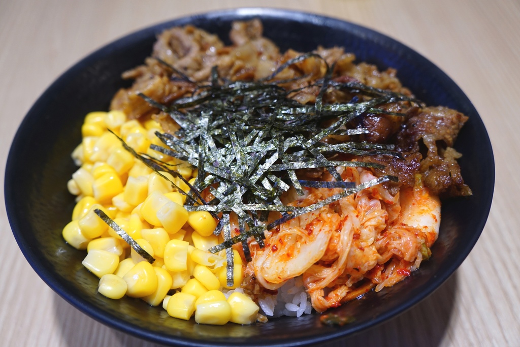 招牌碳烤牛豬雙拼