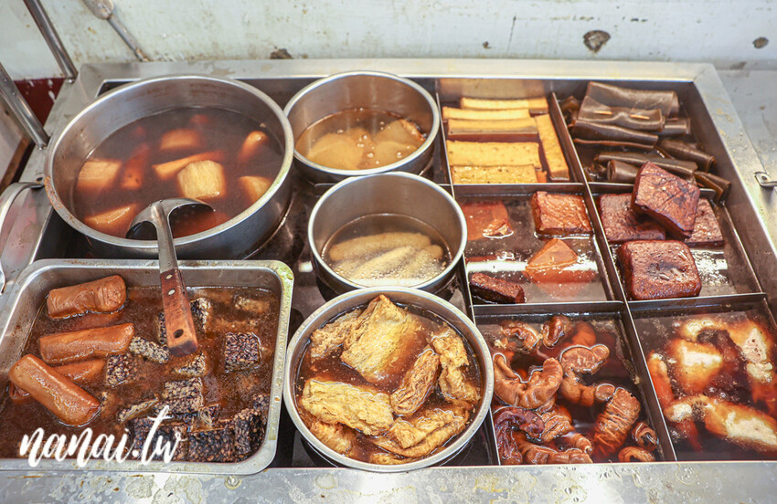 溪湖在地25年老店！就是這碗內行必點餛飩尬意麵、香酥臭豆腐，更佛是免費可樂喝到爽、內用也有冷氣吹，林家南投意麵